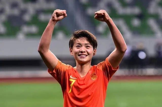 西汉姆联目前以9胜3平6负的战绩排名英超第7名位置，球队得失球比为31：30。